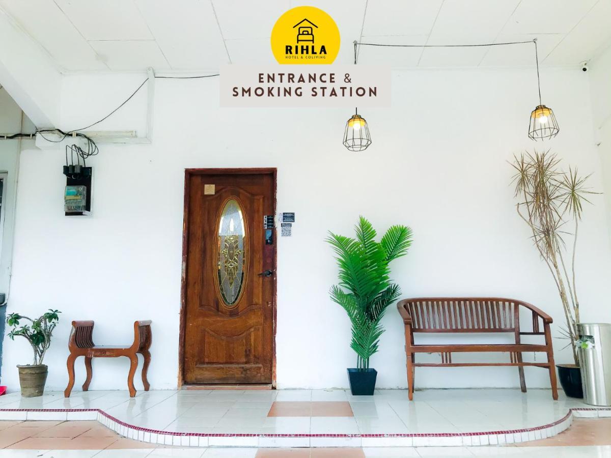 Rihla Dataran Tengah Hostel Gua Musang Exterior photo